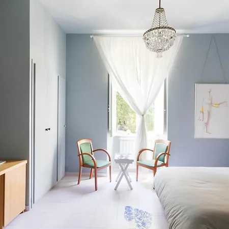 Tarshito Gallery House Maison d'hôtes