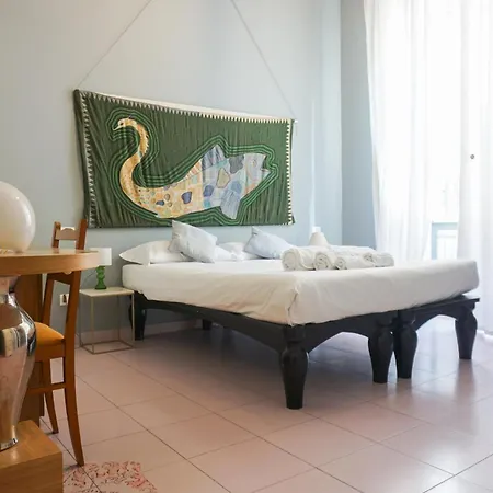 Tarshito Gallery House 4*