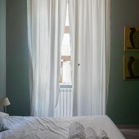 Tarshito Gallery House