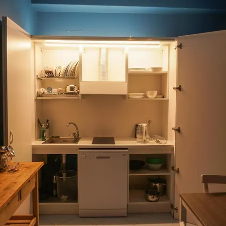 Tarshito Gallery House