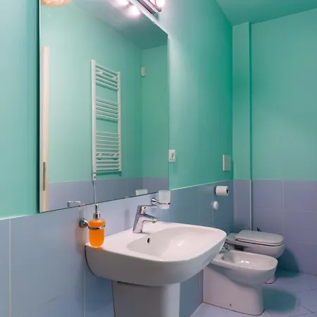 Tarshito Gallery House