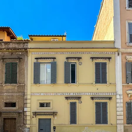 Tarshito Gallery House Maison d'hôtes 4*