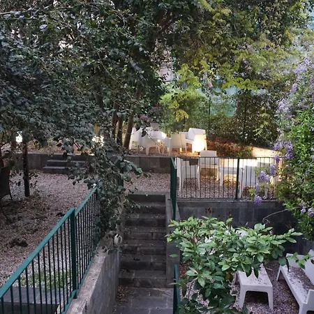 Tarshito Gallery House 4*
