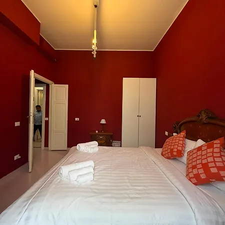Tarshito Gallery House 4* Roma