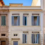 Tarshito Gallery House 4*